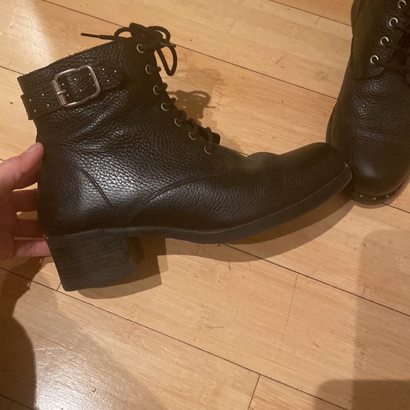 Nice studded boots - Picture 4 of 5